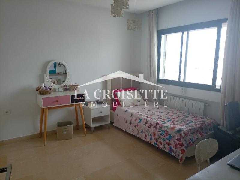 Appartement S+3 avec chambre de service aux Jardins de Carthage